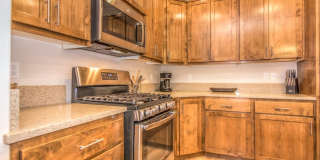 Spacious 3 Bedroom Home, Great Southeast Bend Neighborhood! Furnished Monthly Rental Gallery 5