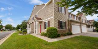 Rare 3 bedroom end unit Boulder Ridge townhome! Gallery 1