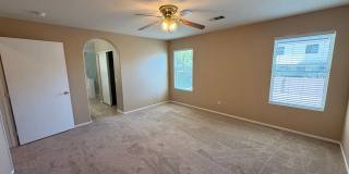 3 Bedroom House with Pool Gallery 23