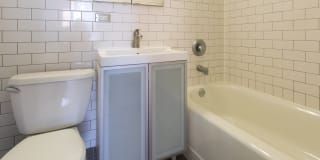 Algonquin Apartments Gallery 30