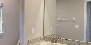 987 FOUNTAIN COIN Loop Gallery 38