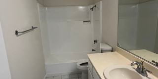 Beautiful Two story townhouse. 3 bedrooms 2.5 baths Gallery 13