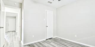 5202 Kenosha Ave Gallery 48