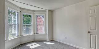 Fully Renovated 3 Bedroom, 1 Bathroom Townhouse Gallery 11