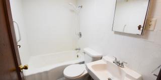 Private 2BR Austin MN Home on Quiet Dead‑End Gallery 16