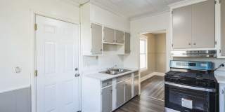Charming 4BR House in Toledo Gallery 7