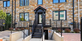 1605 HOLBROOK Street NE Gallery 1