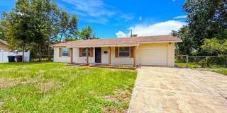 Fully Remodeled 3-Bedroom Home with Bonus Florida Room & Huge Fenced Yard Gallery 1