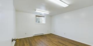 Executive Office Suites Starting at $250 Gallery 1