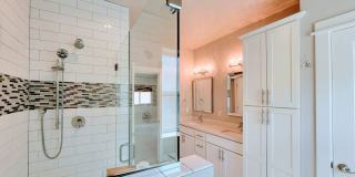 Luxurious and spacious 3 bed home in Manette Gallery 21