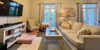 2064 HERSCHEL Street Gallery 14