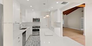 5614 San Vicente Street Gallery 9