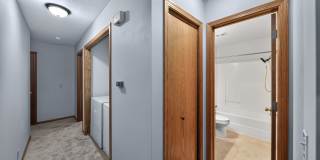 Charming 3BR Townhome in Lincoln Gallery 20