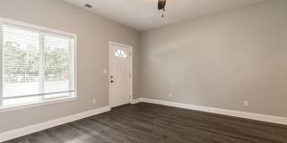Charming 4 Bedroom For Rent. Gallery 6