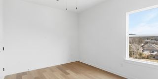 1810 East Fiji Street Gallery 11