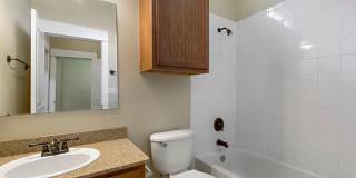 2/1 Condo Near UT and Darrell K Royal Field Gallery 15