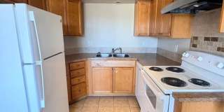 1318 W Mallon Gallery 1