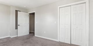 1906 Vine Street Gallery 15