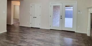 906 11th Street Gallery 3