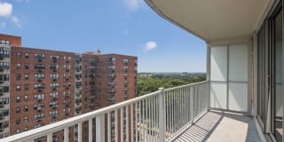 Hopkins House Gallery 42