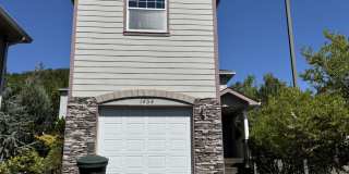 3 Bedroom 2.5 Bath in Four Seasons HOA Gallery 1