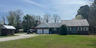 4 Bedroom in Richlands on Over Acre Gallery 1