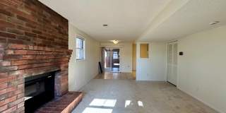 SHORT TERM RENTAL! 3Br/2Ba Condo in the Heart of Boulder Gallery 9