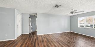 550 GOLDEN RAINTREE Place Gallery 18