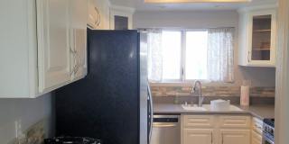 Gorgeous 2 bed 2 bath nestled in heart of Mission Viejo Gallery 1