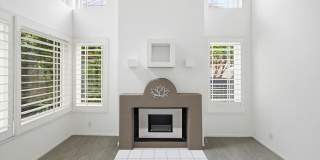 Beautiful Irvine Home with Vaulted Ceilings & Cozy Fireplace – 4 Del Adante Gallery 4