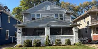5542 North College Avenue Gallery 1