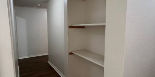 2508 N National Gallery 25