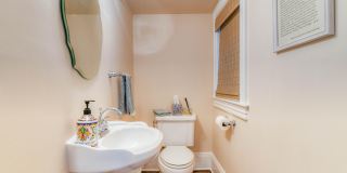 16 Abbott Avenue Gallery 18