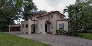 Spacious 4-Bedroom 1930's Mediterranean Home in College Park Gallery 4