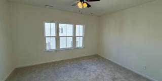 Room in 2 Bedroom Home at Cleburne Ave Gallery 19