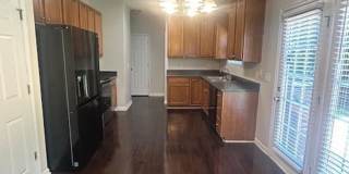 SPACIOUS 4 BED/ 3 BATH HOUSE! SPACIOUS 4 BED/ 3 BATH HOUSE! Gallery 9