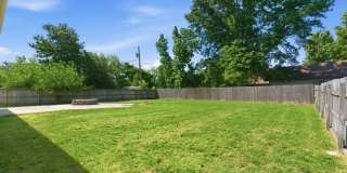 Nixa 3 bed 2 bath 2 car garage home! Gallery 5