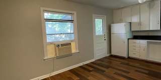 78704 - SUPER LOCATION !  SFH   FREE RENT :  1 OR 2 YR LEASE w/ qualified app- CALL FOR DETAILS Gallery 3