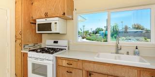 Cozy Garden Cottage Home for Rent Gallery 11