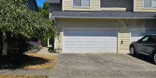 Move-In Ready Silverdale Home Close to Everything Gallery 1