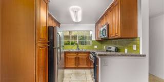 5520 Owensmouth Gallery 6
