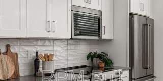 700 N Dupont Avenue Gallery 10