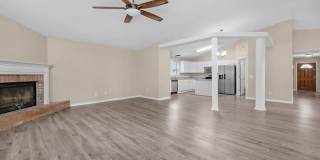 Charming 3BR Home with Fenced Yard, Garden Tub & Double Vanity Gallery 10