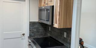 627 N River Gallery 11