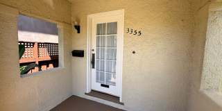 Fabulous Bankers Hill location 3 Bedroom Top-floor duplex unit Gallery 4