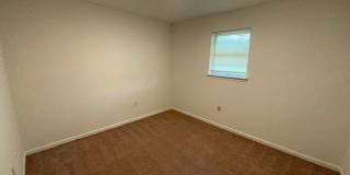 3 Bedroom/1.5 bathroom Duplex Gallery 21