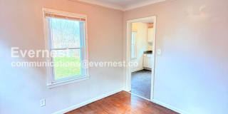 5747 Lakepointe Street Gallery 12