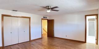 4719 FRANKFORT Avenue Gallery 40