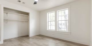 1002 Fulton Gallery 22