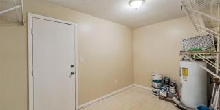 9616 N OKLAWAHA Avenue Gallery 21
